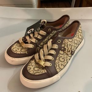 Ladies G by guess shoes size 6